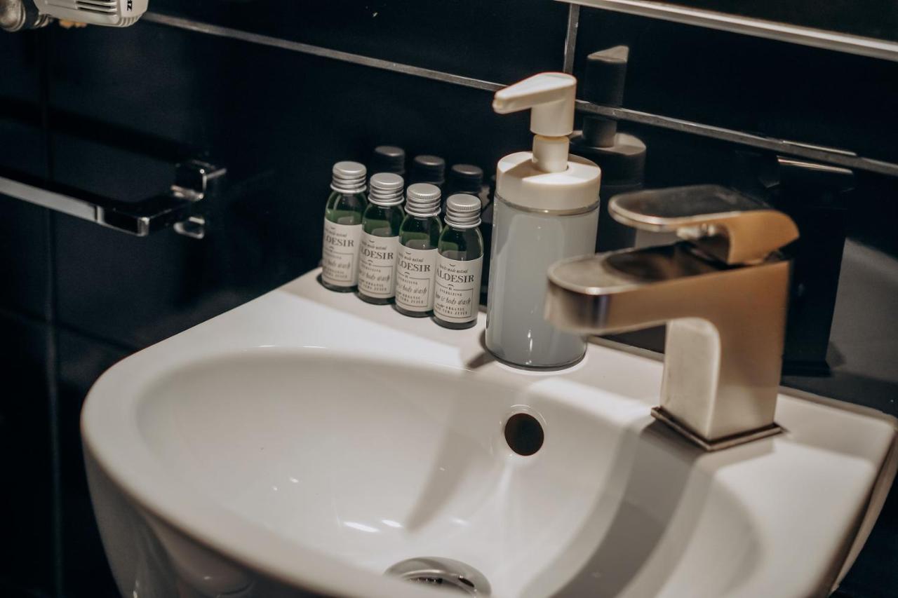 Redwood Hostel Lublin Eksteriør bilde